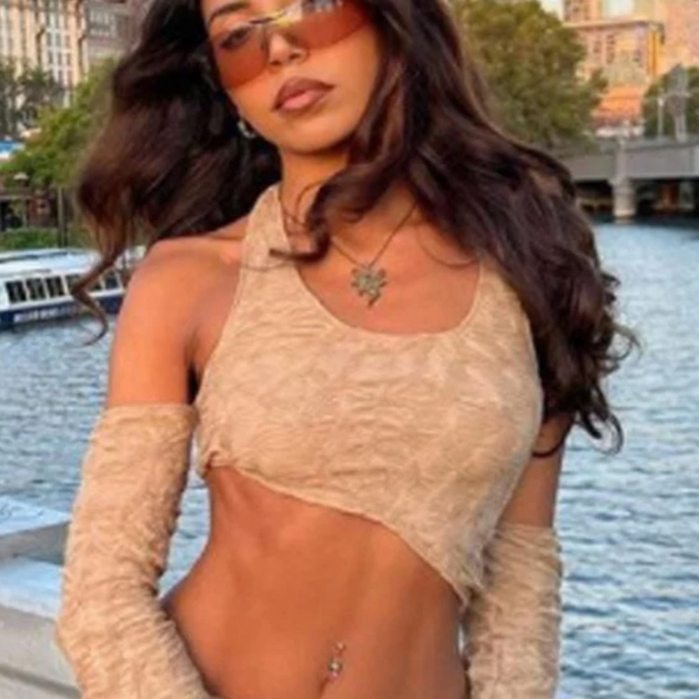 Jaded London desert me top